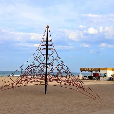 شقة Cozy Seaside In كولرا